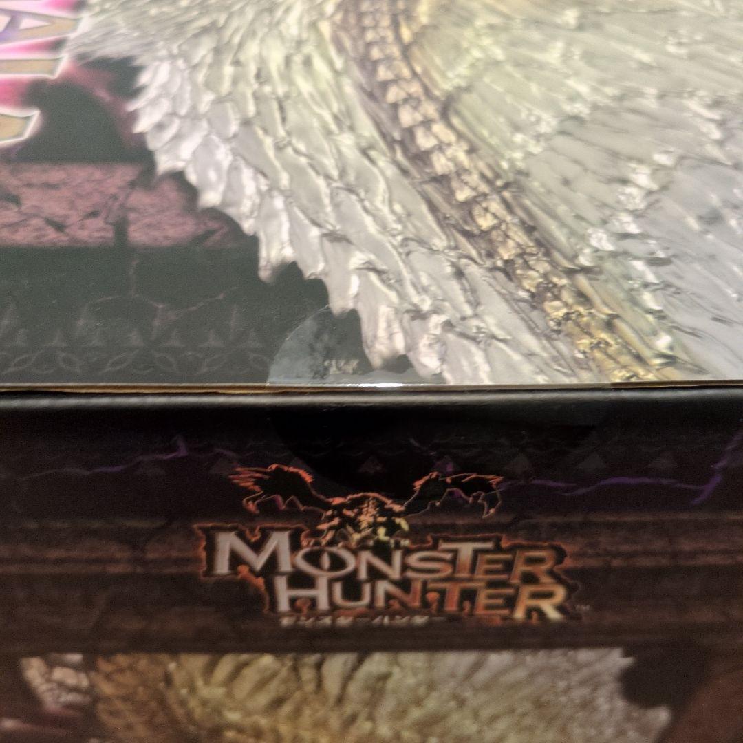 新品未開封　モンハン　 モンスターハンター クリエイターズモデル　シャガルマガラ