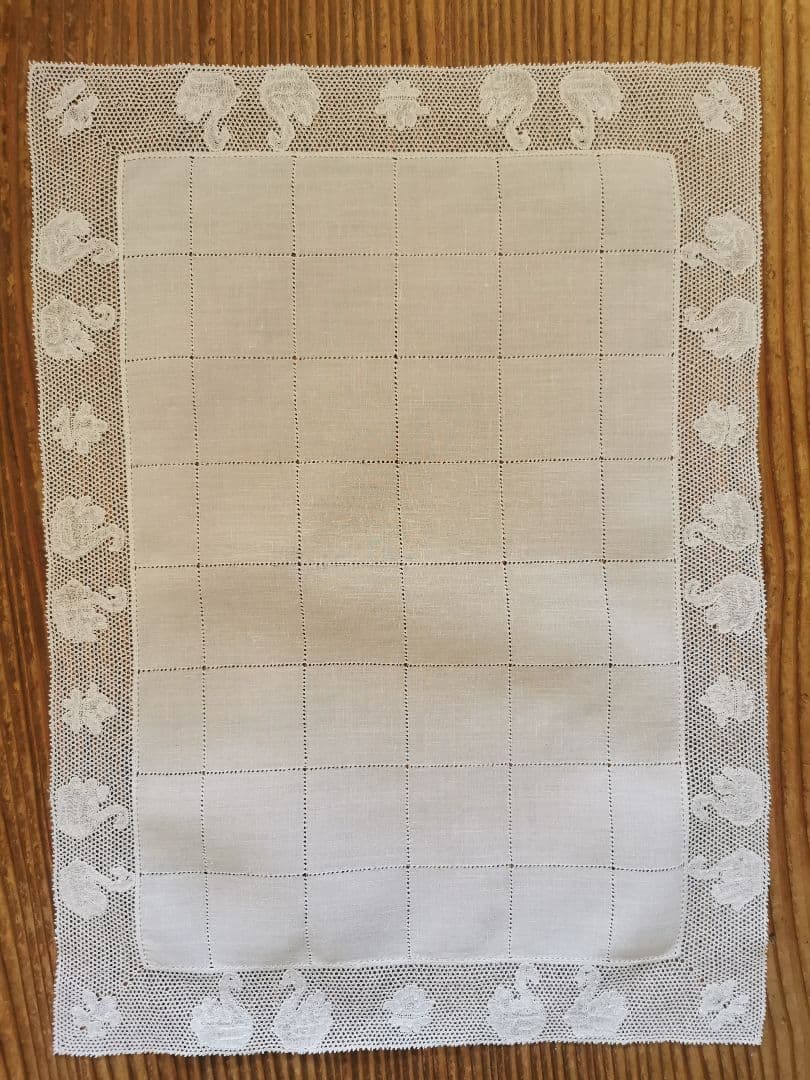 アンティーク ポワンドパリ 白鳥と水草 格子ドローンワーク 極細糸リネンランナー