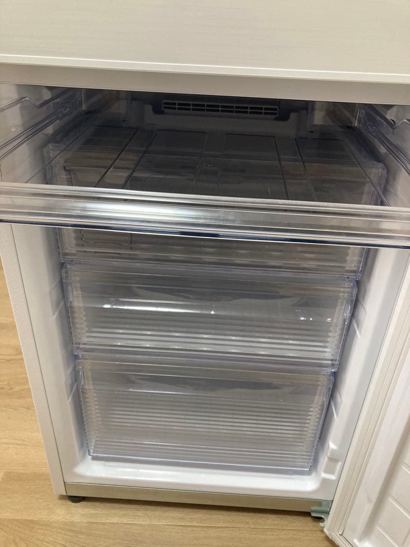 SHARP製 冷蔵庫 (280L 右開き ホワイト) 【一人暮らし 二人暮らし】