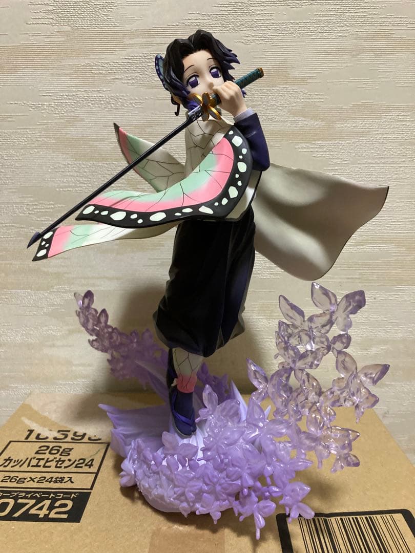 artfx j 鬼滅の刃　胡蝶しのぶ　フィギュア