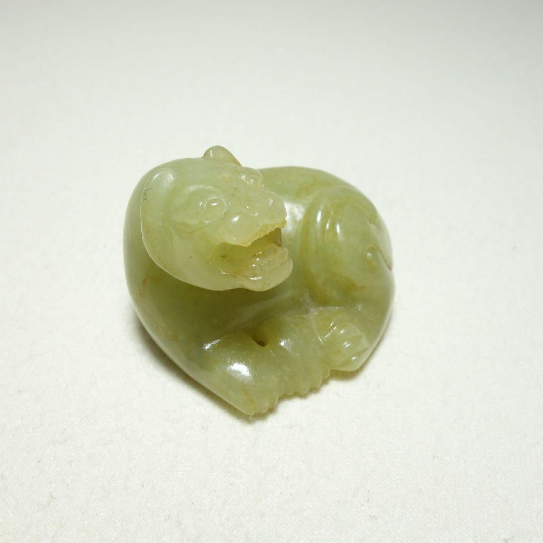犬の彫刻 小型宋代和田玉 虎形彫刻 把件ペンダント C1A110