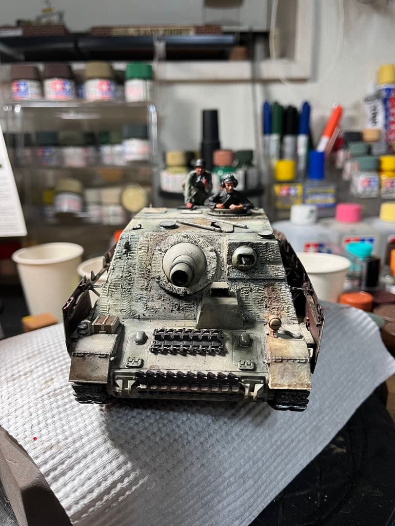 1/35 ドイツブルムベア後期型。ツインメリット加工。ウェザリング。搭乗員2体。