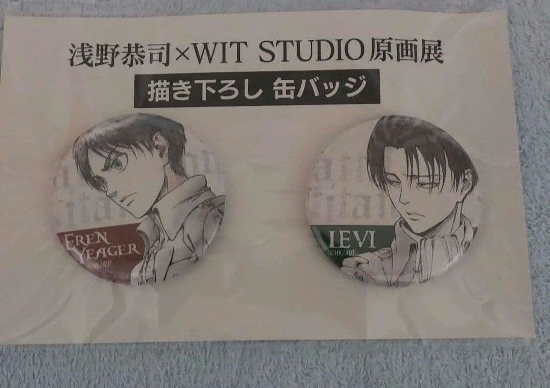 進撃の巨人　エレン　リヴァイ 缶バッジ