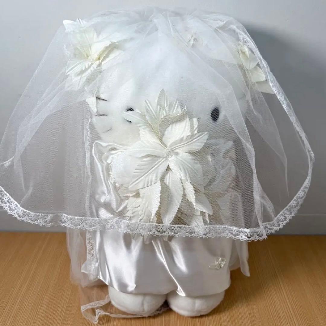 ハローキティ vivitixウェディングドレスぬいぐるみ 美品