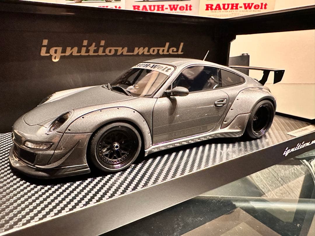 RWB997 イグニション1/18 ガンメタ