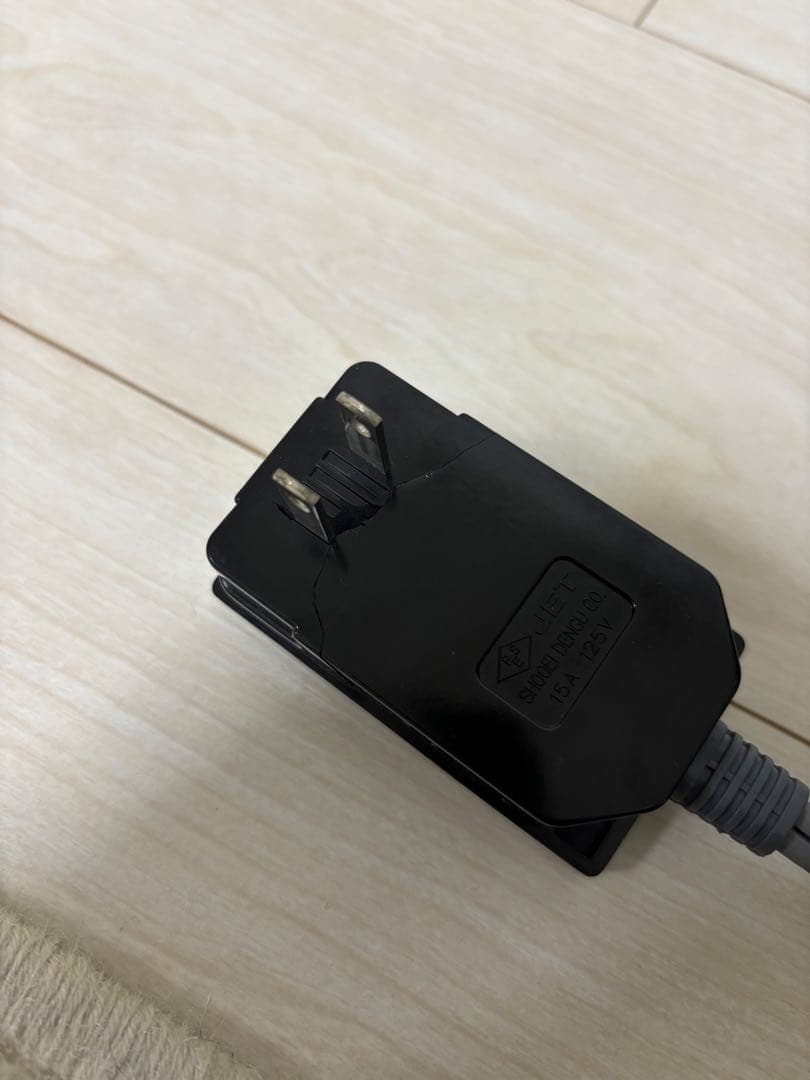 【訳あり美品】DeLonghi オイルヒーター ブラックmdhu15-pb