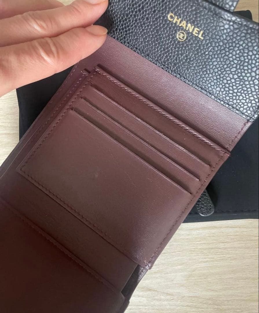 お値下げ中　美品　CHANEL ブラック レザー 二つ折り財布