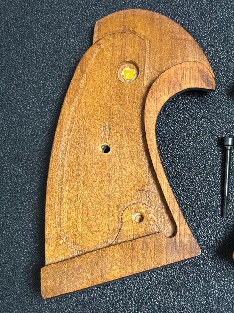 【実物】コルト社純正 パイソン 3rd 前期 木製グリップ スクリュー付き 良品