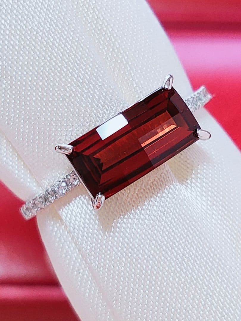 2026新作 未使用品 pt900 天然ガーネット ダイヤモンド リング