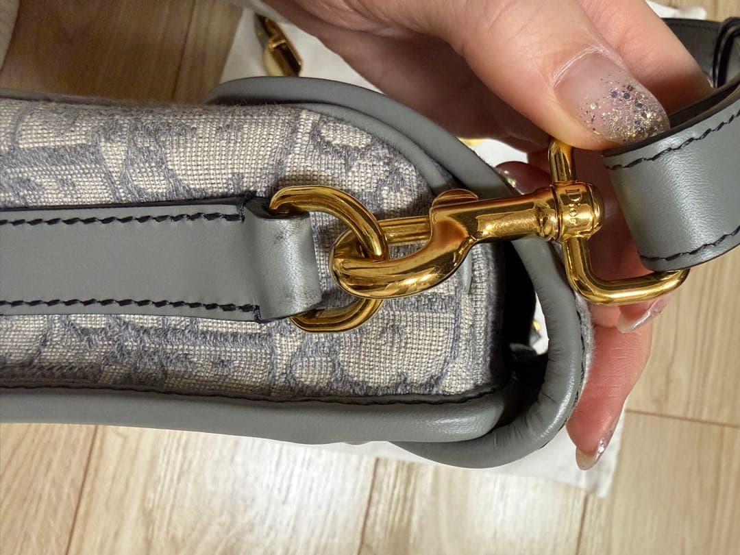 ゆら　Dior ボビー　ミディアム　グレー バッグ