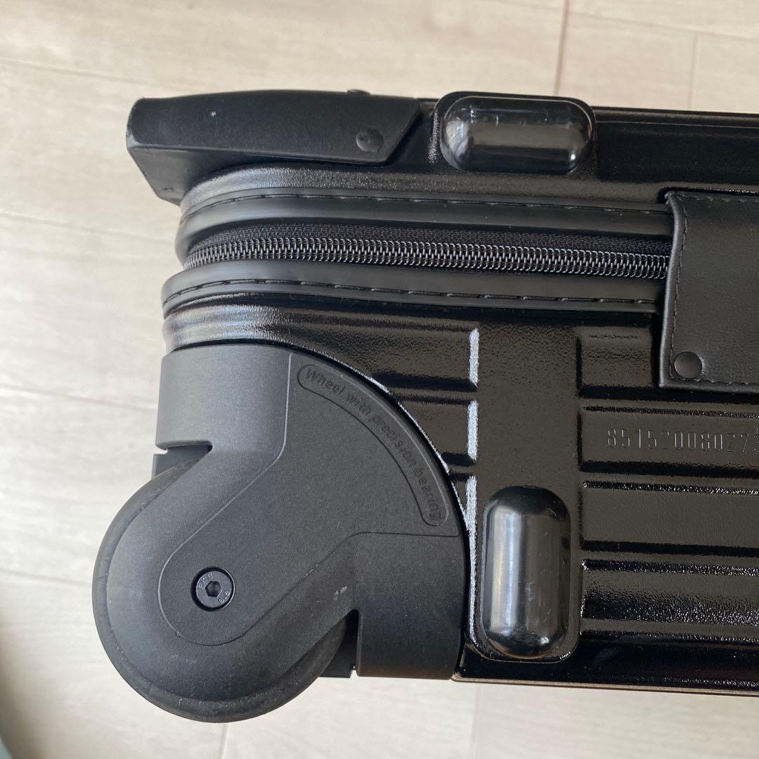 リモワ SALSA 35L 2輪 ブラック キャリーケース スーツケース