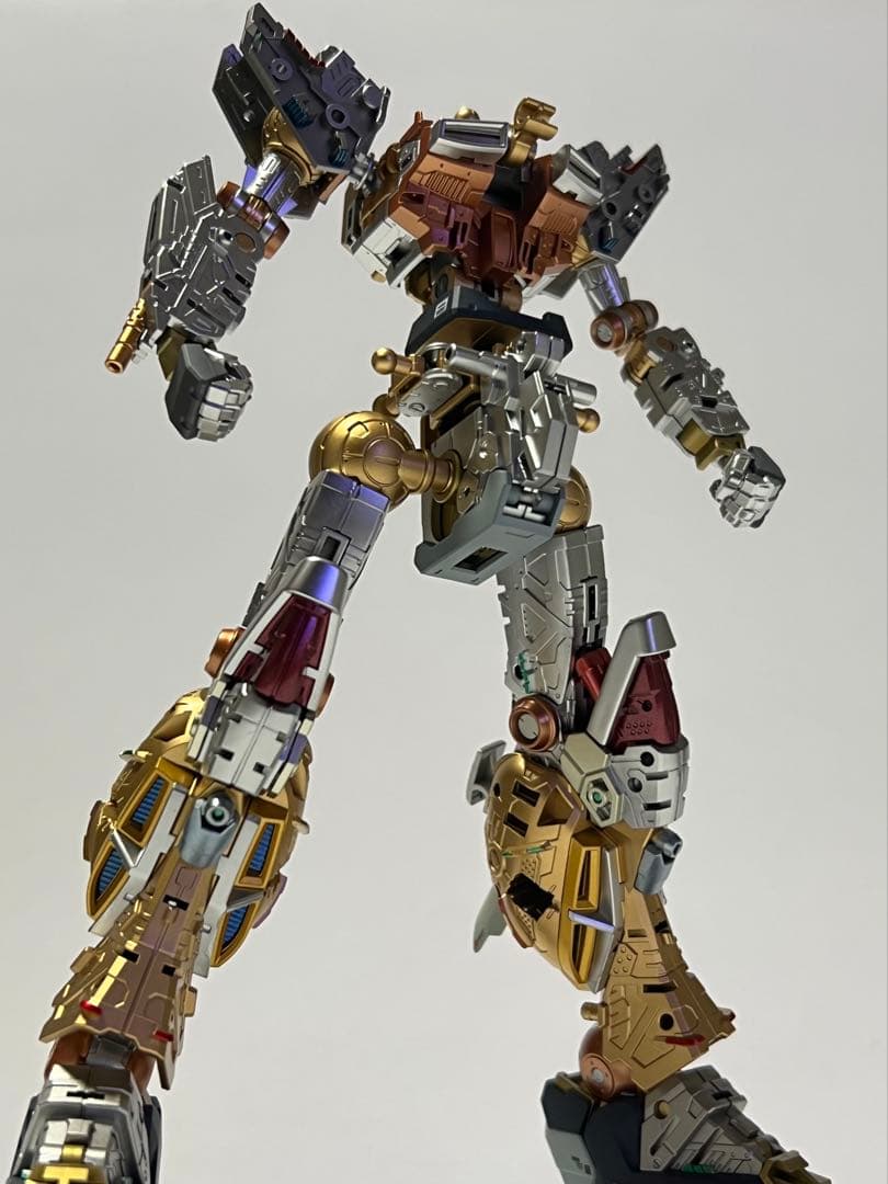 ガンプラ RG 1/144 Hi-νガンダム 塗装完成品
