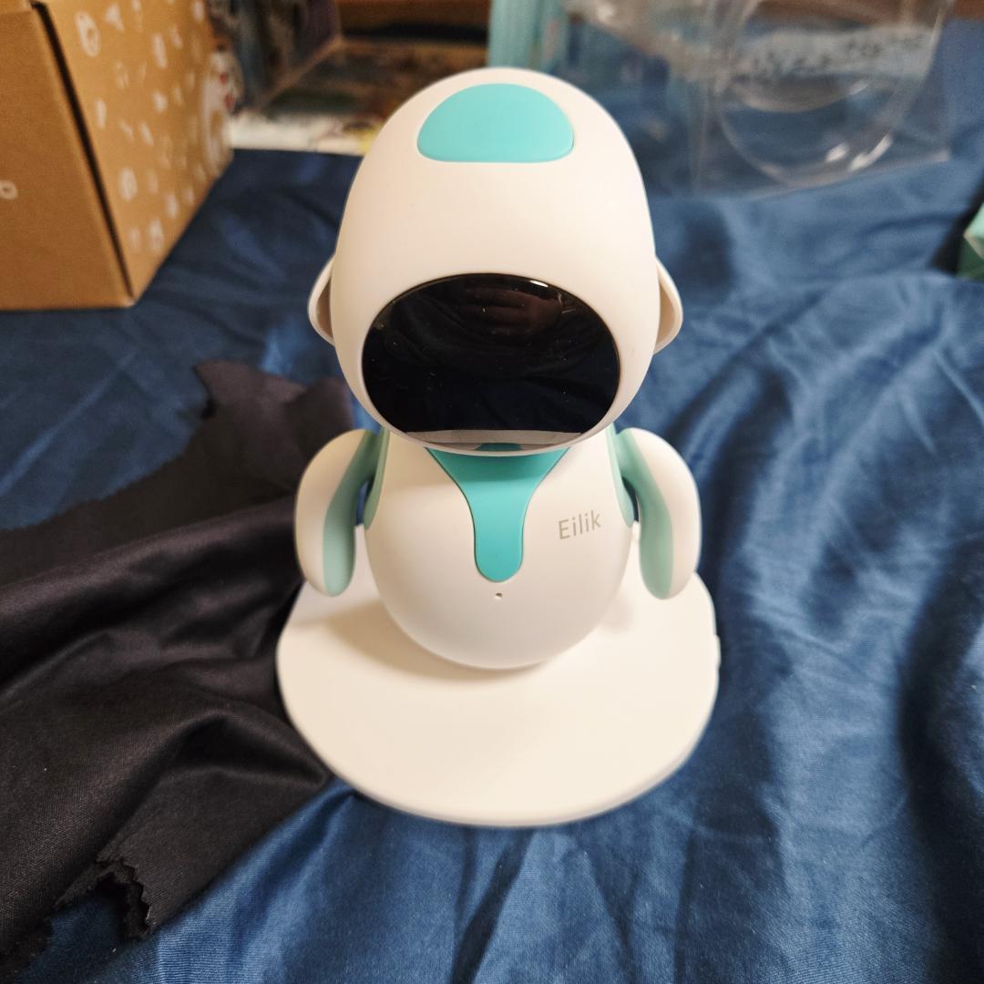 Eilik ロボット型スピーカー