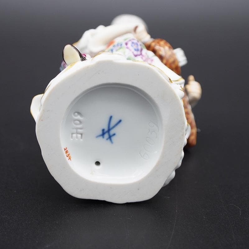 マイセン 宮廷の楽隊 ハーディ・ガーディ奏者 １級品 マイヤー造形