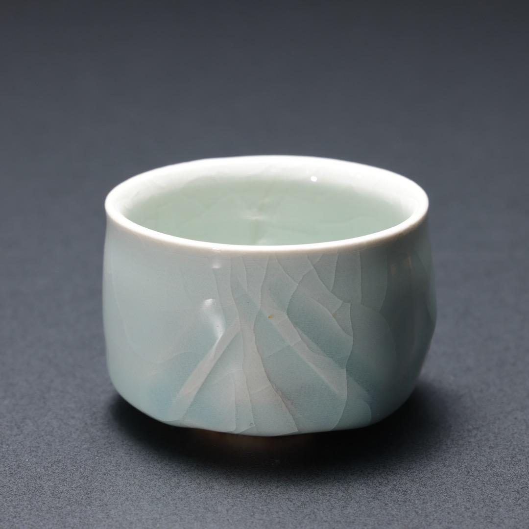 【ぐい呑・盃】 青磁ぐい呑み 加藤幸兵衞作　美品　共箱 R1186ダU