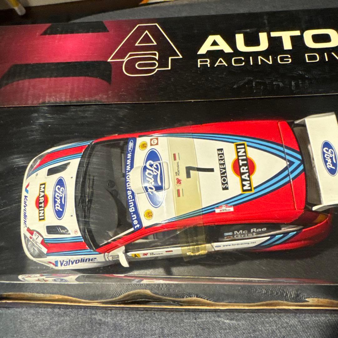 AUTOart Ford 1/18 スケールモデル