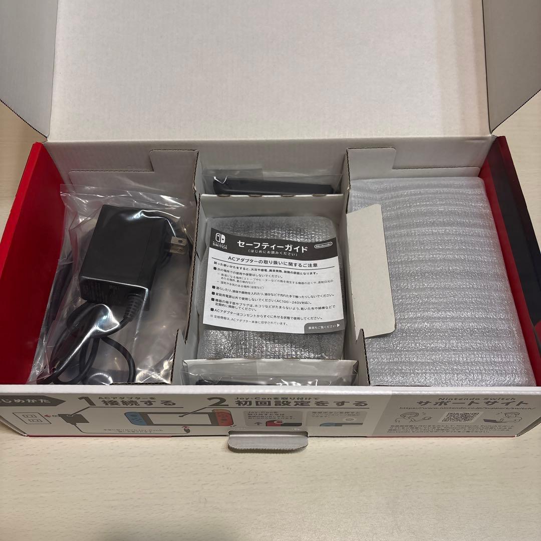 【美品】Nintendo Switch本体 SDカード、Joy-Conカバー付き