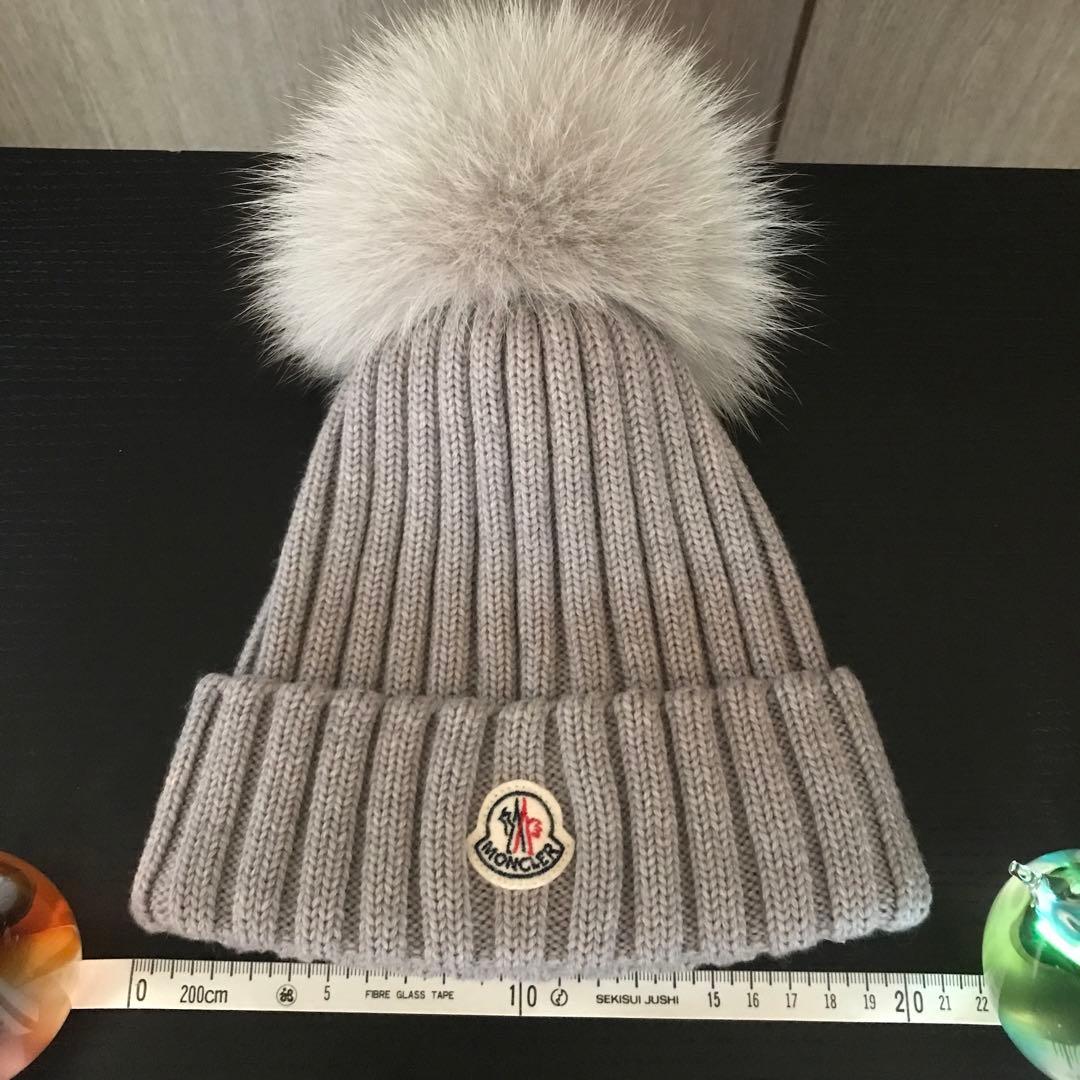極美品です‼︎モンクレール FOX ファー付きニット帽 グレー