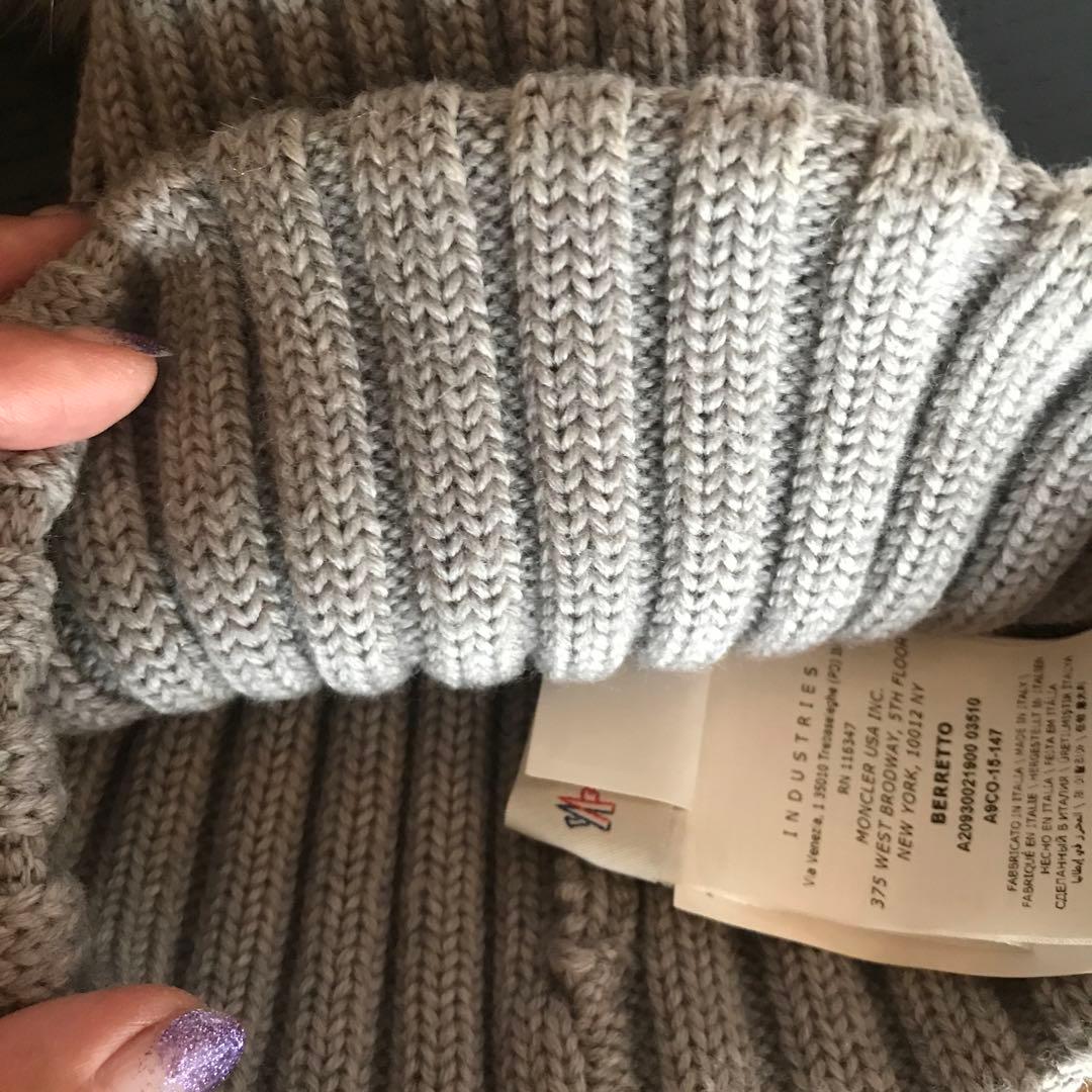 極美品です‼︎モンクレール FOX ファー付きニット帽 グレー