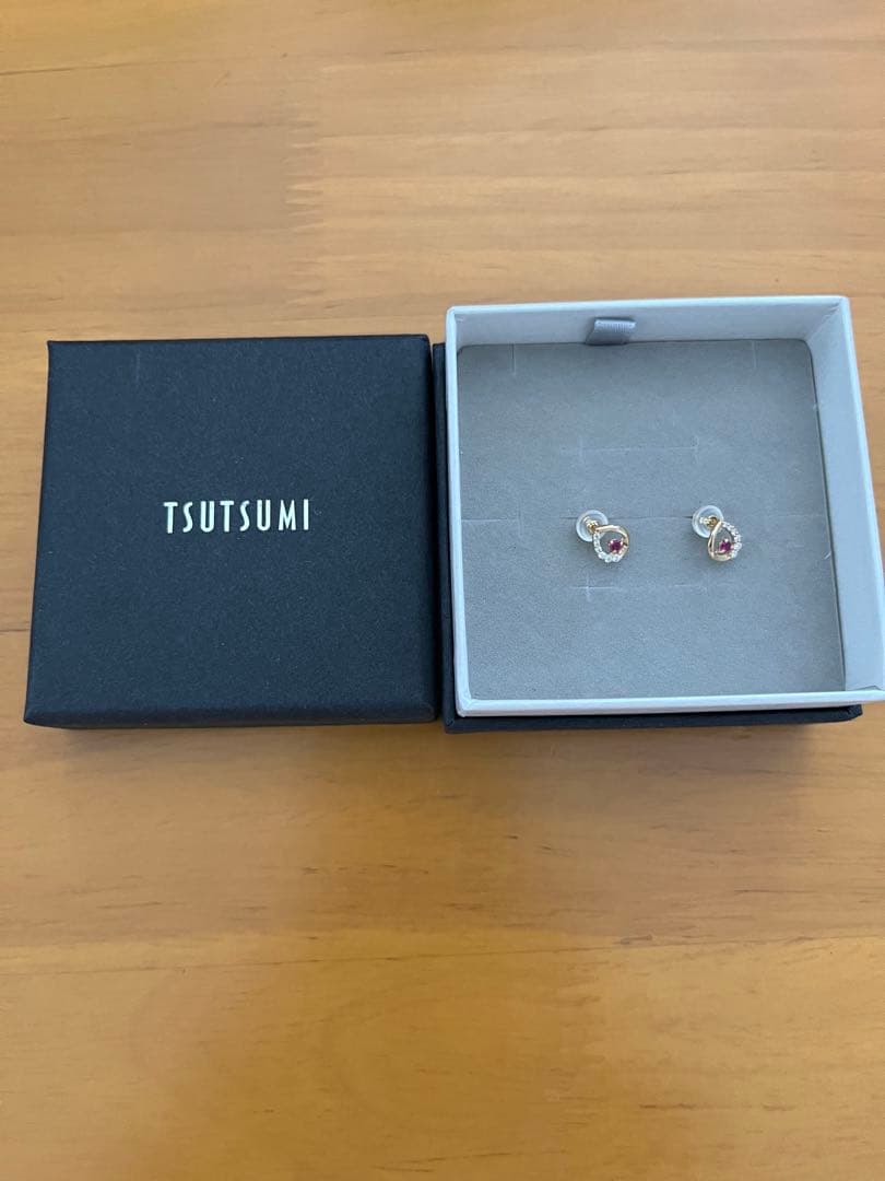 TSUTSUMI ピアス ルビー