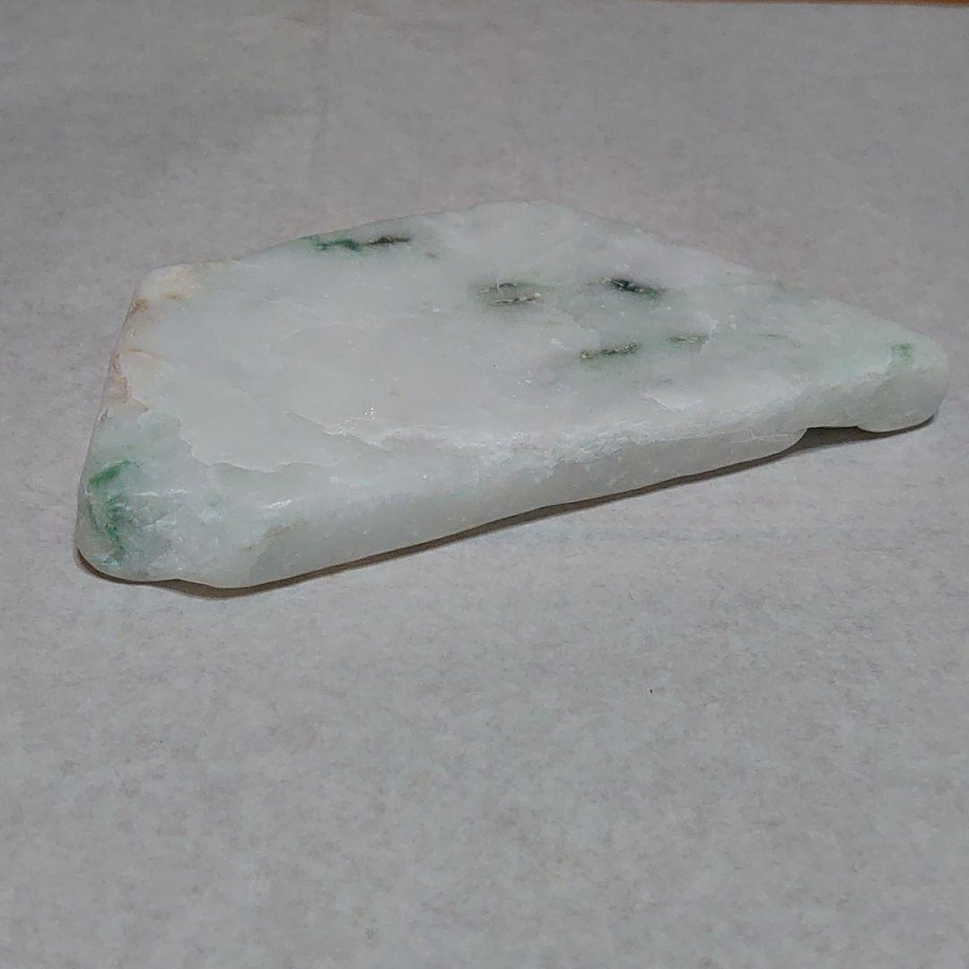 糸魚川　翡翠　原石　ヒスイ　218g