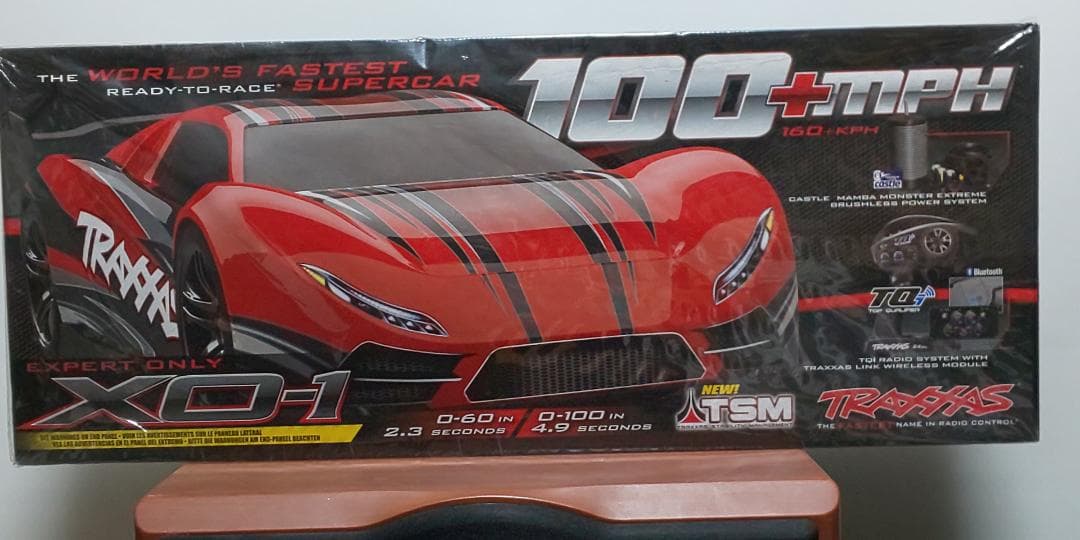 トラクサス 1/7 ラジコンカー X0-1 箱付き開封済み未走行