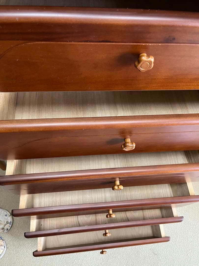 チェスト　キティちゃん　ブックスタンド付き