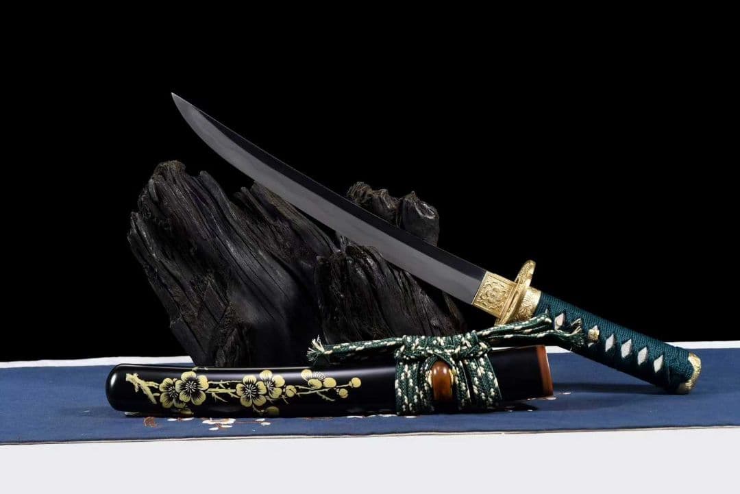 【梅の花】古兵器 刀装具 日本刀　模造刀 居合刀 武士道 鑑賞用 肋差 短刀