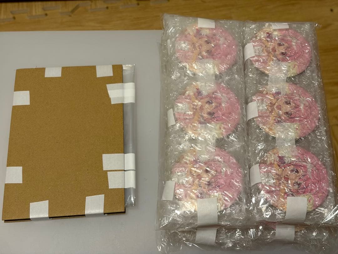 まどマギ　鹿目まどか　アイスクリームパーティ　缶バッジ25個　ブロマイド10枚