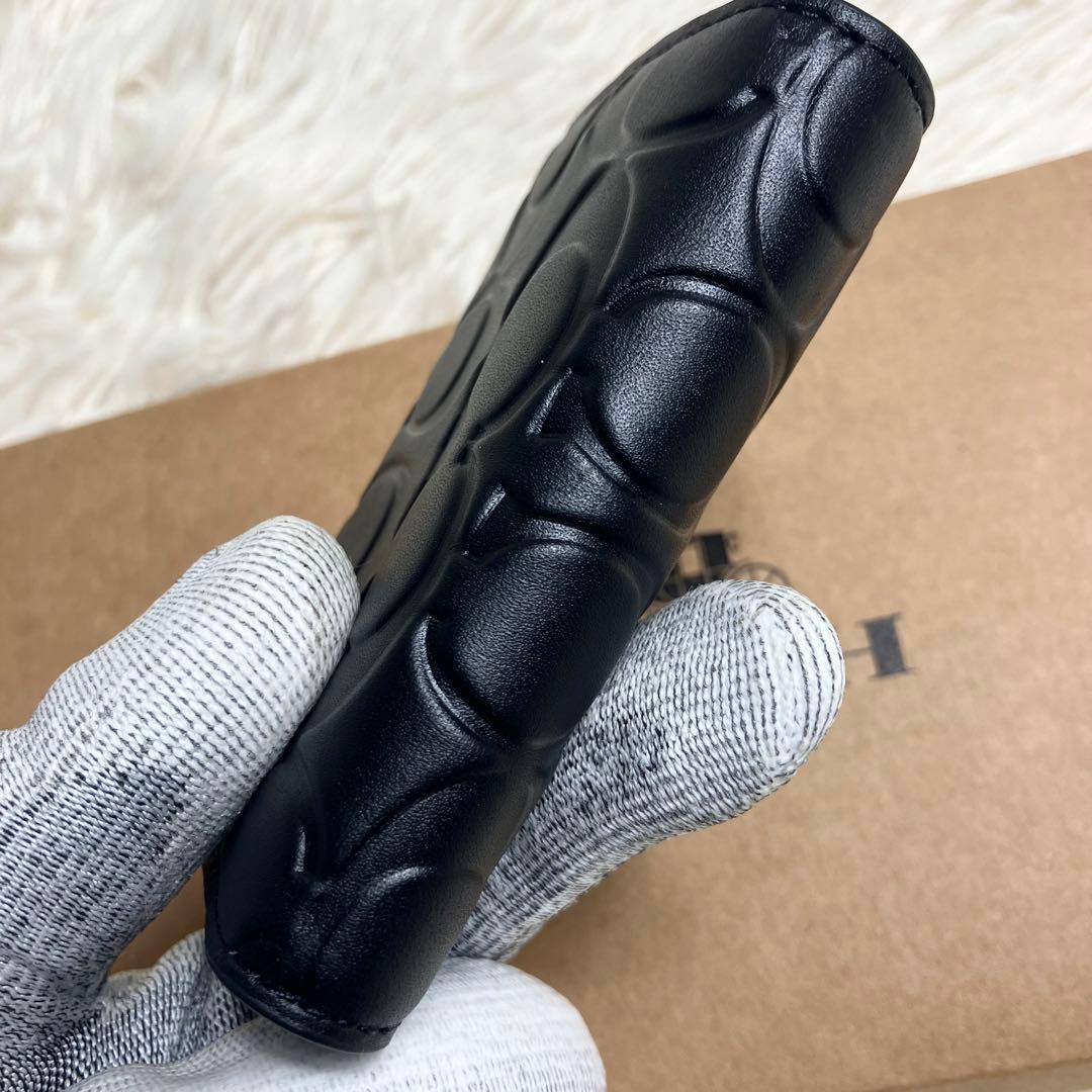 未使用品 COACH エンボス シグネチャー キーケース レザーブラック