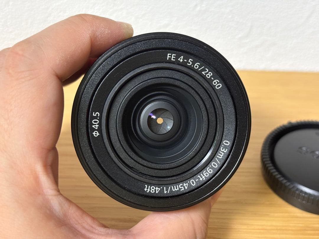 SEL2860 フルサイズ標準ズーム コンパクト 超軽量