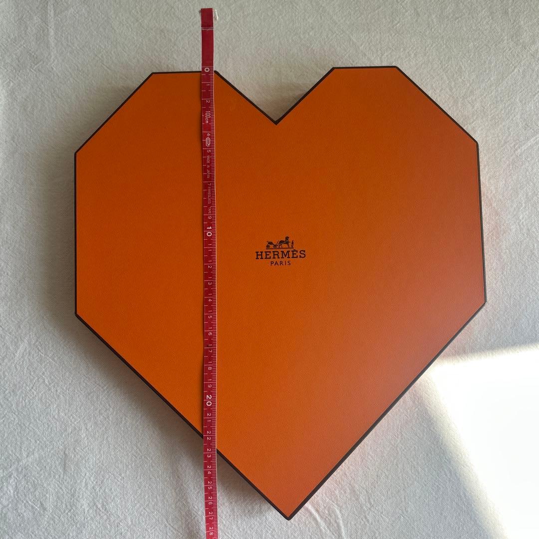 【激レア】HERMÈS オレンジ ハート型ギフト箱