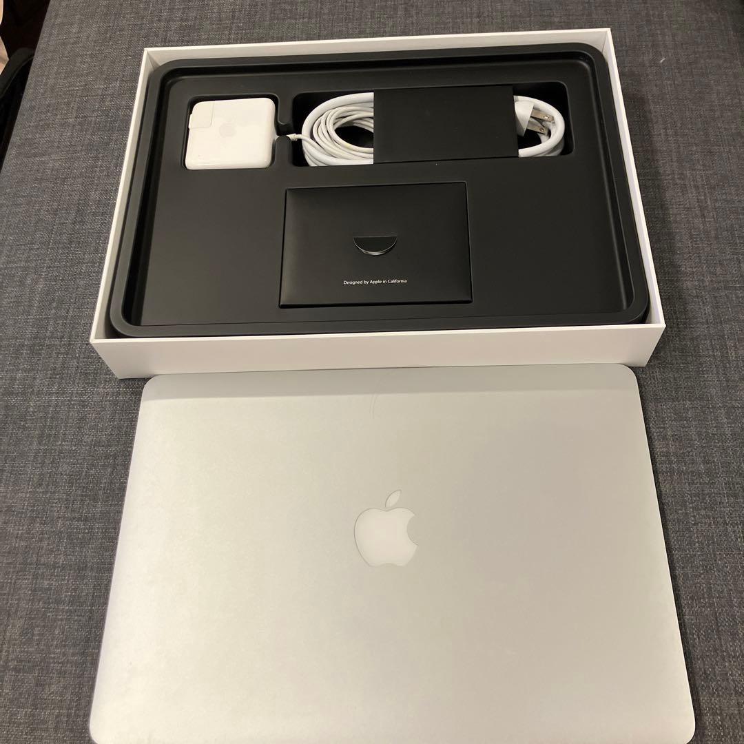 MacBook Air A1466 13インチ ジャンク OSなし 通電OK