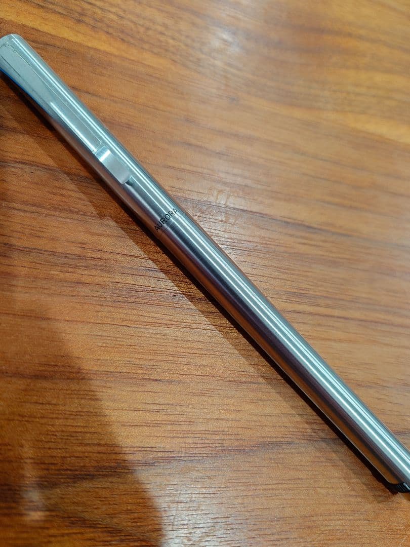 めるる　アウロラ　アスティル　NY近代美術館永久展示万年筆