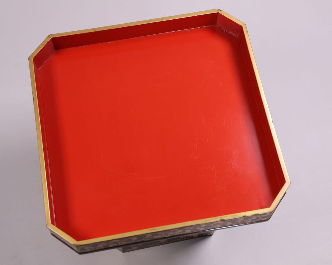 唐草蒔絵 三宝 高25.5cm 木製 朱塗 三宝台 金蒔絵 仏具【MA685】