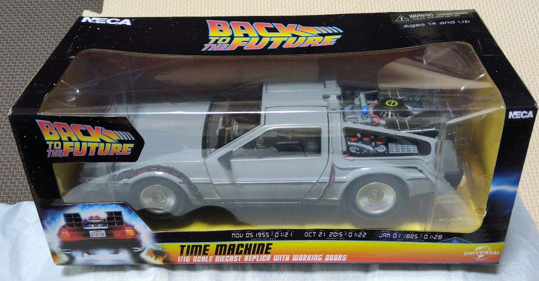 新品未開封　ネカ製 バックトゥザフューチャー デロリアン ダイキャスト