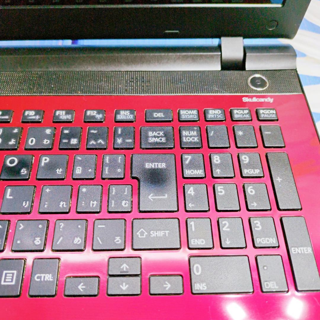 爆速SSD✨Windows11✨赤いノートパソコン 薄型dynabook カメラ