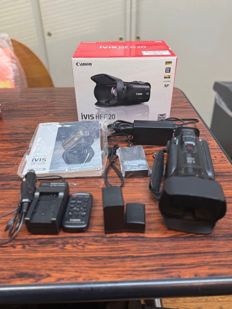 ビデオカメラ Canon iVIS HF G20
