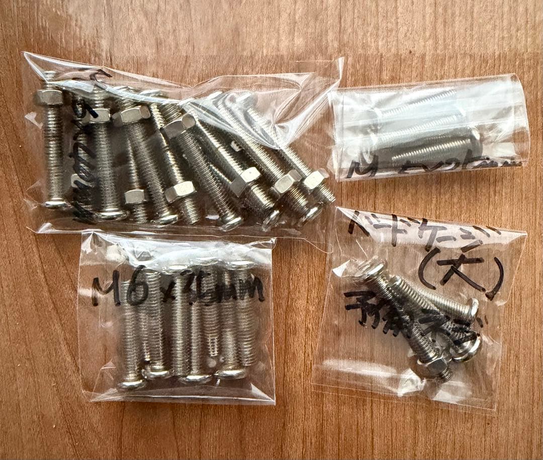 鳥かご 金属製大型のバードケージ オウム、オカメインコ、ラブバード　豪華希少大型