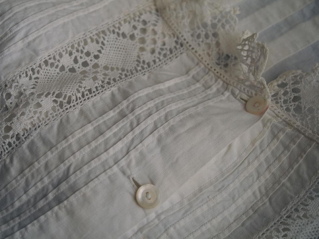 刺繍レースとシェルボタンの部屋着 ナイティ時代衣装 丈111cm /K379