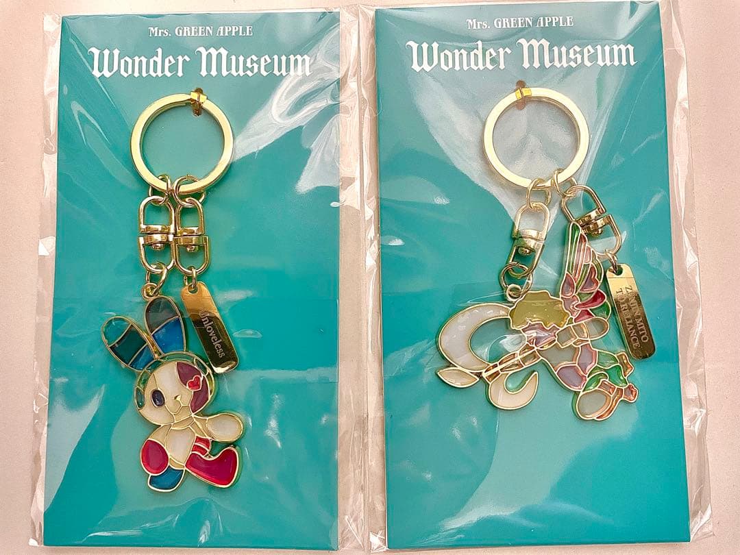 ミセスWonderMuseumステンドグラスキーホルダー