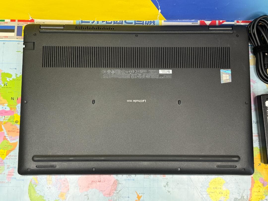 極美品 デル Latitude 3520 15.6型 第11世代 ノートPC