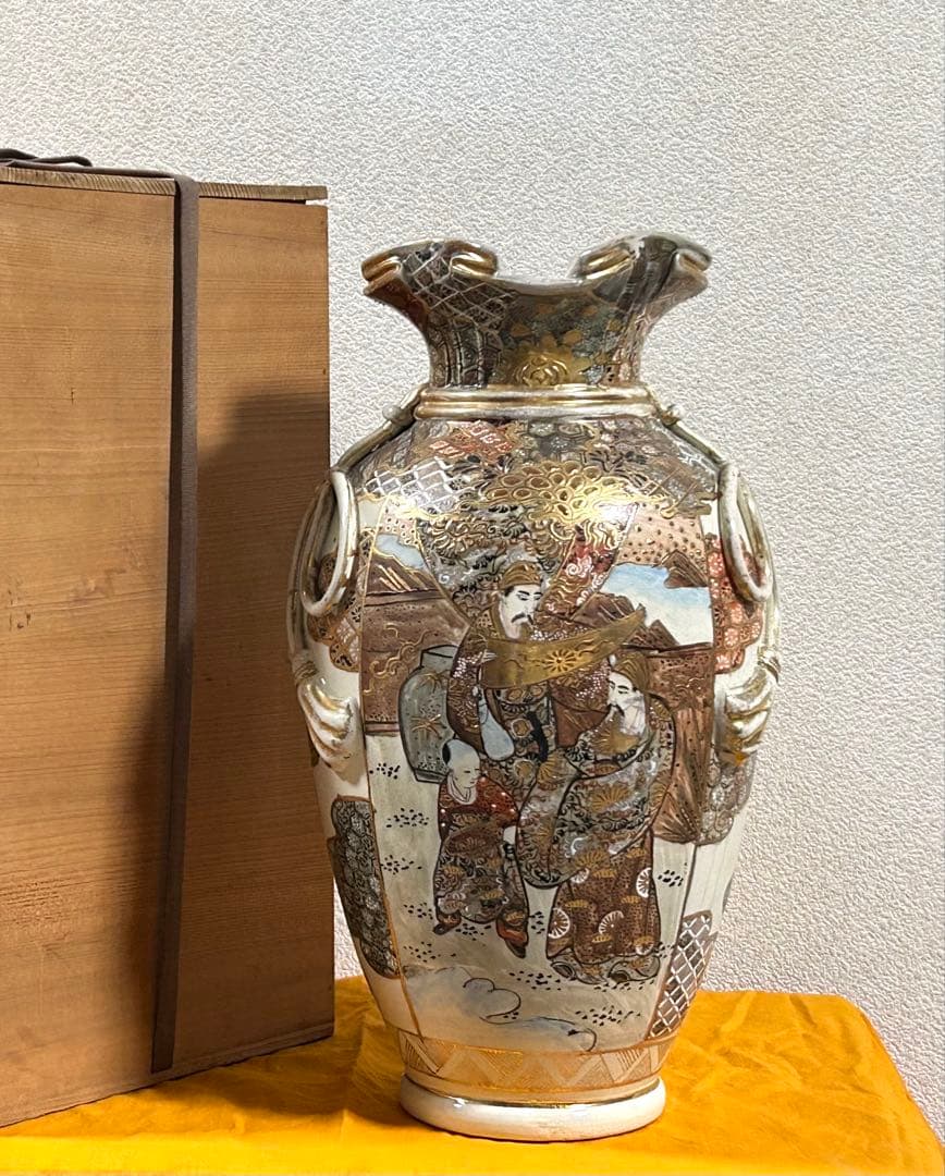 幕末　薩摩焼　金彩人物紋大瓶　共箱　送料込み250108