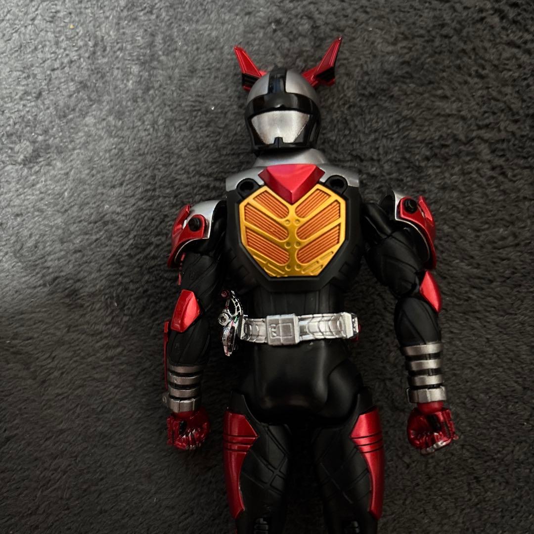 S.H.Figuarts 仮面ライダーカブト ハイパーフォーム 真骨彫製法
