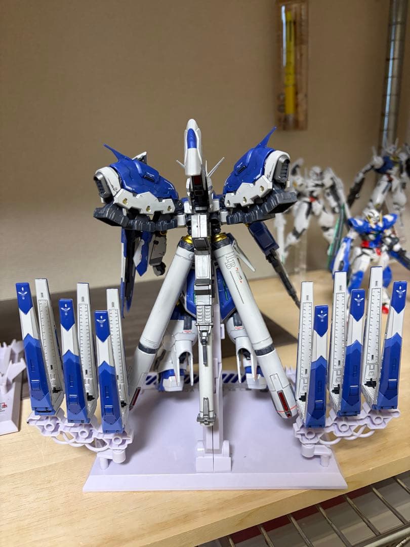 RG Hi-νガンダム チタニウムフィニッシュ　ハイニュー