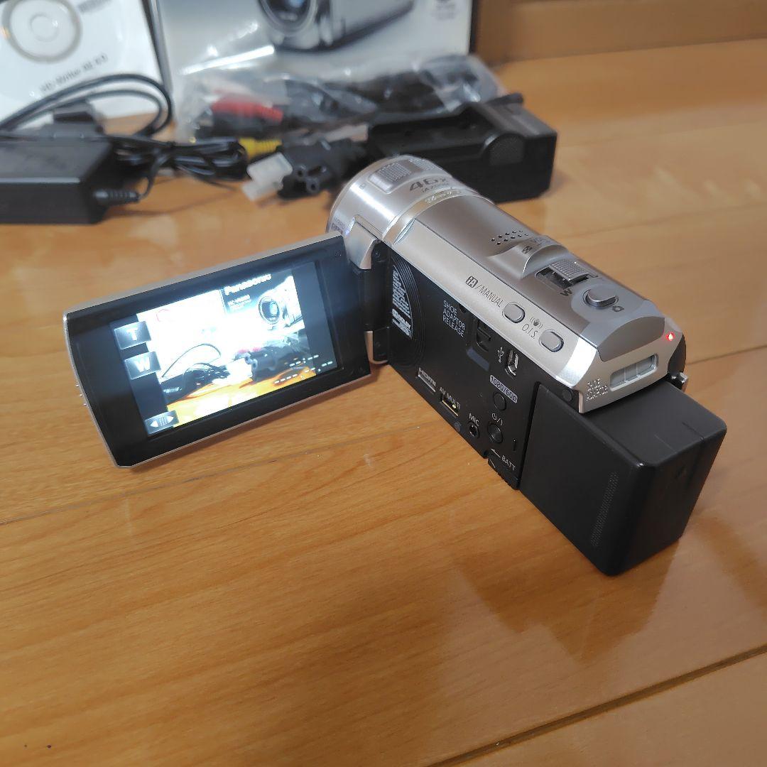 Panasonic HC-V600M ビデオカメラ 本体　バッテリー2個　等