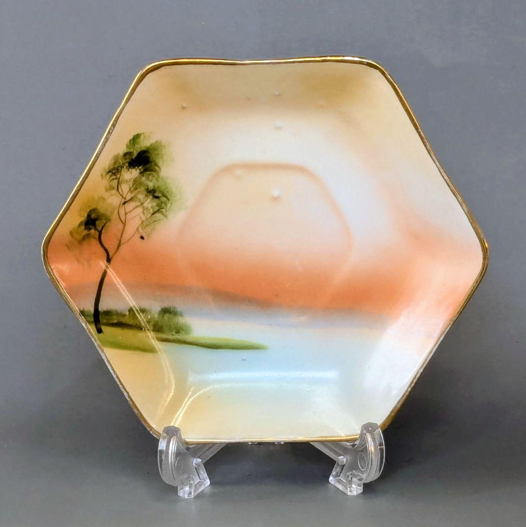 オールドノリタケ 金彩湖畔風景図　六角形ヘキサゴン　キャビネットカップ＆ソーサー