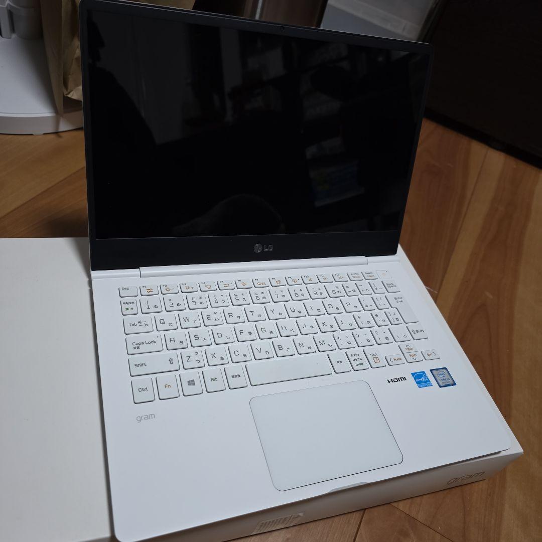 LG gram 13Z990 ホワイトノートPC 本体