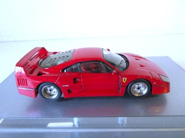 特価 AMR (1/43) フェラーリ F40