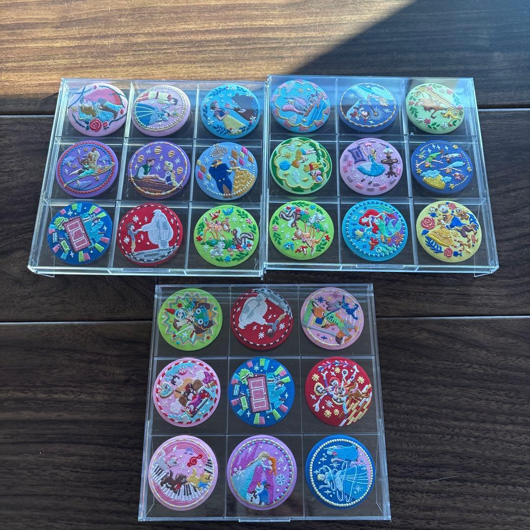 ディズニー刺繍缶バッジ